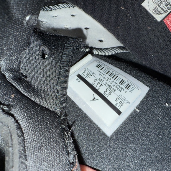 Authentic:Jordan’s retro 6s Gatorade edition. White/orange/cream - Picture 8 of 10